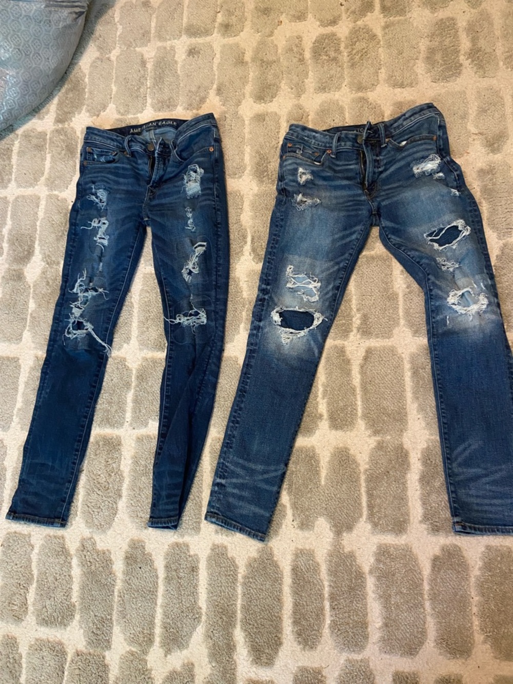 American Eagle Outfitters Distressed Dark Blue Men’s Jeans